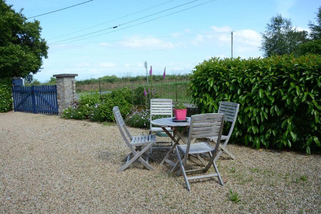Petite Maison Bretonne Pour 4 Personnes Plounerin Exterior photo